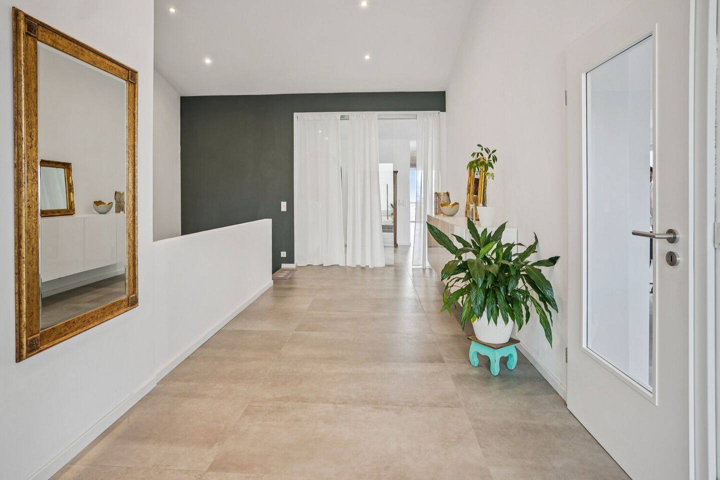 Design trifft Weitblick - Architekturjuwel mit Pool und Panorama! – Überherrn – Vorschaubild 2