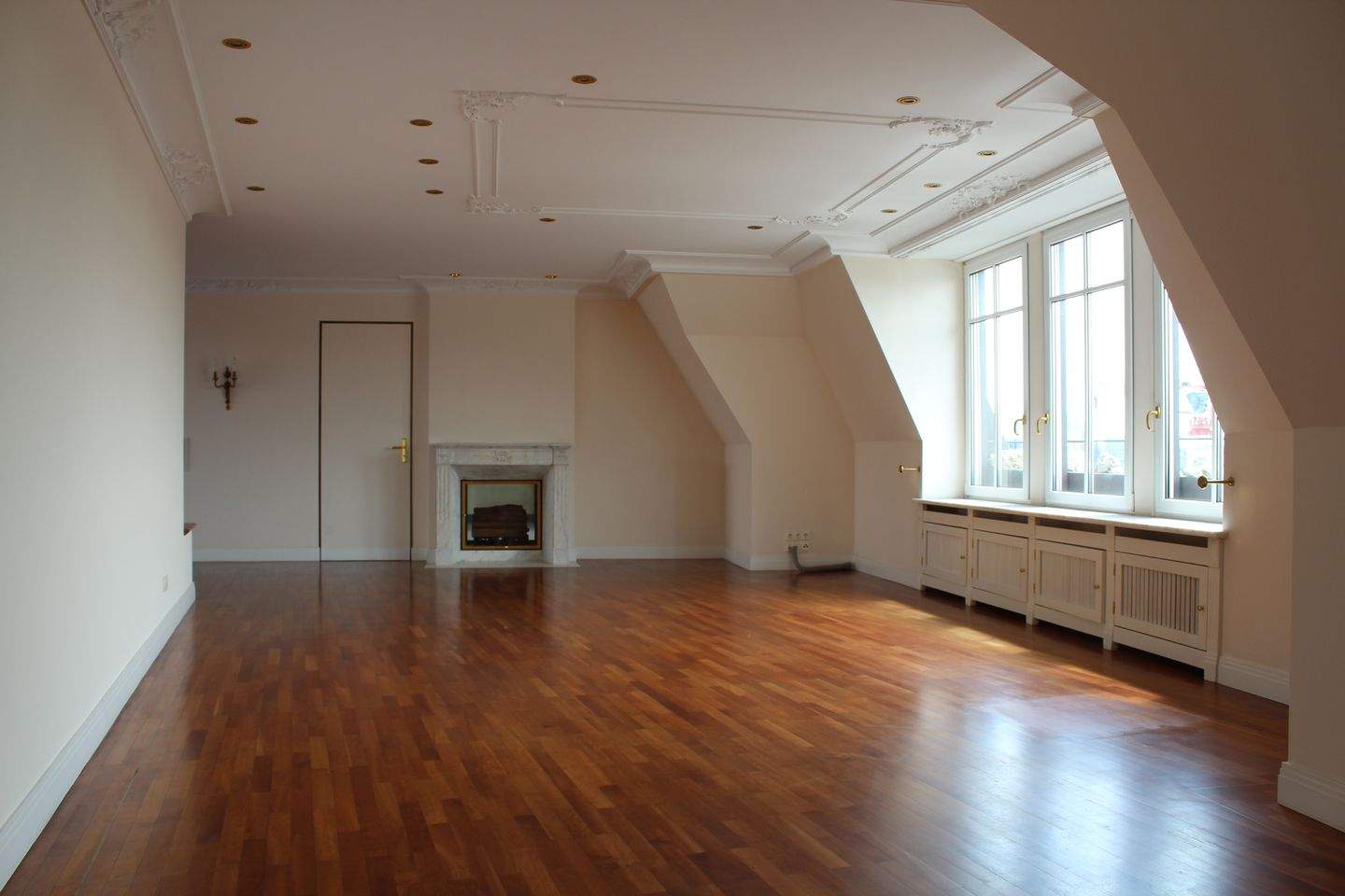 Exclusive Jugendstil-Maisonette auf 373 m² in absoluter Traumlage – Nürnberg – Vorschaubild 2