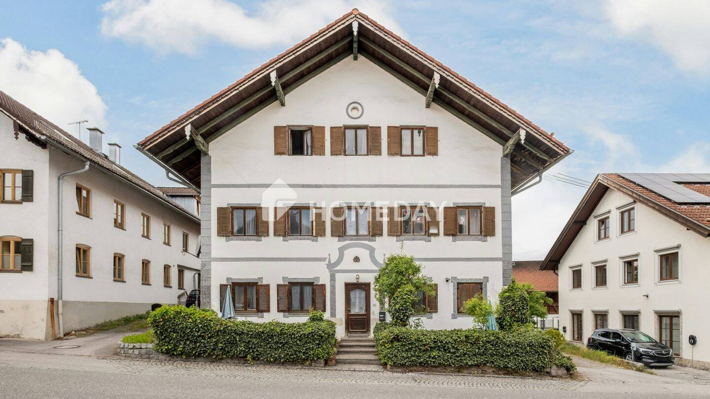 Seltene Gelegenheit für Liebhaber historischer Immobilien - Denkmalgeschütztes Bauernhaus – Königsdorf – Bild 1 von 9