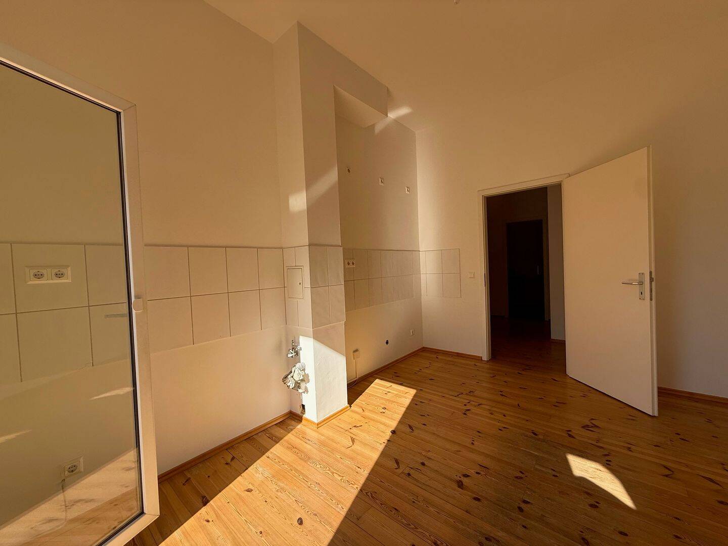 Bezugsfreie, lichtdurchflutete 2-Zi.-Altbauwohnung mit Balkon und optimalem Grundriss nahe Weißensee – Berlin – Vorschaubild 6
