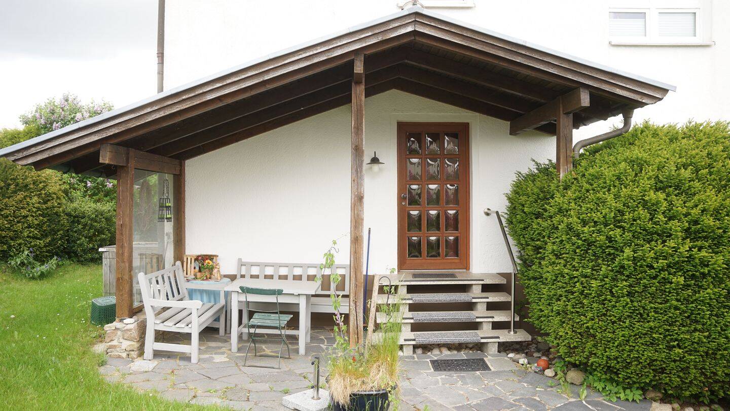 Freistehendes 2-Familienhaus in ruhiger Lage – perfekt für Eigennutzer mit Mieteinnahmen – Konradsreuth – Vorschaubild 4