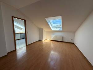 Schöne 4,5 Zimmer Wohnung im Frauenland – 97074 Würzburg – Vorschaubild 4