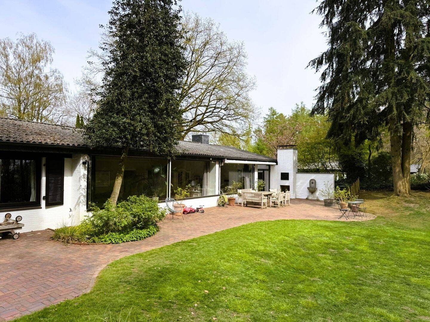 Stilvoller, großzügiger Bungalow direkt am Hamburger Land- und Golfclub Hittfeld! – Seevetal – Vorschaubild 9