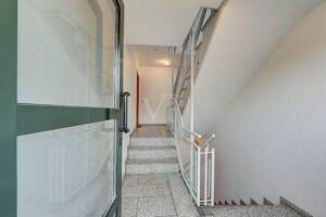 * Individuelle lichtdurchflutete Maisonette-Wohnung mit herrlichem Weitblick * – 47228 Duisburg – Vorschaubild 4