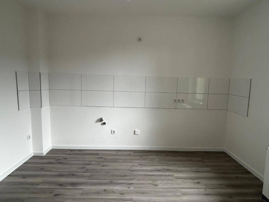 Frisch Saniert ! Reinklicken, verlieben, einziehen. / Newly renovated! Take a look, fall in love, mo – Essen – Vorschaubild 5