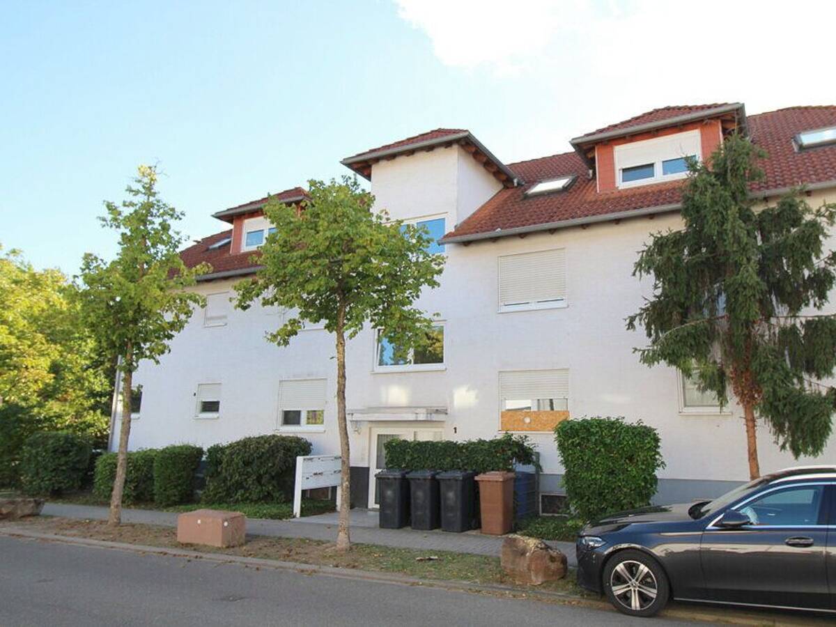 Gut geschnittene 3-Zimmer-Wohnung mit Tiefgaragenplatz - sofort frei – 67071 Ludwigshafen am Rhein – Bild 1 von 9