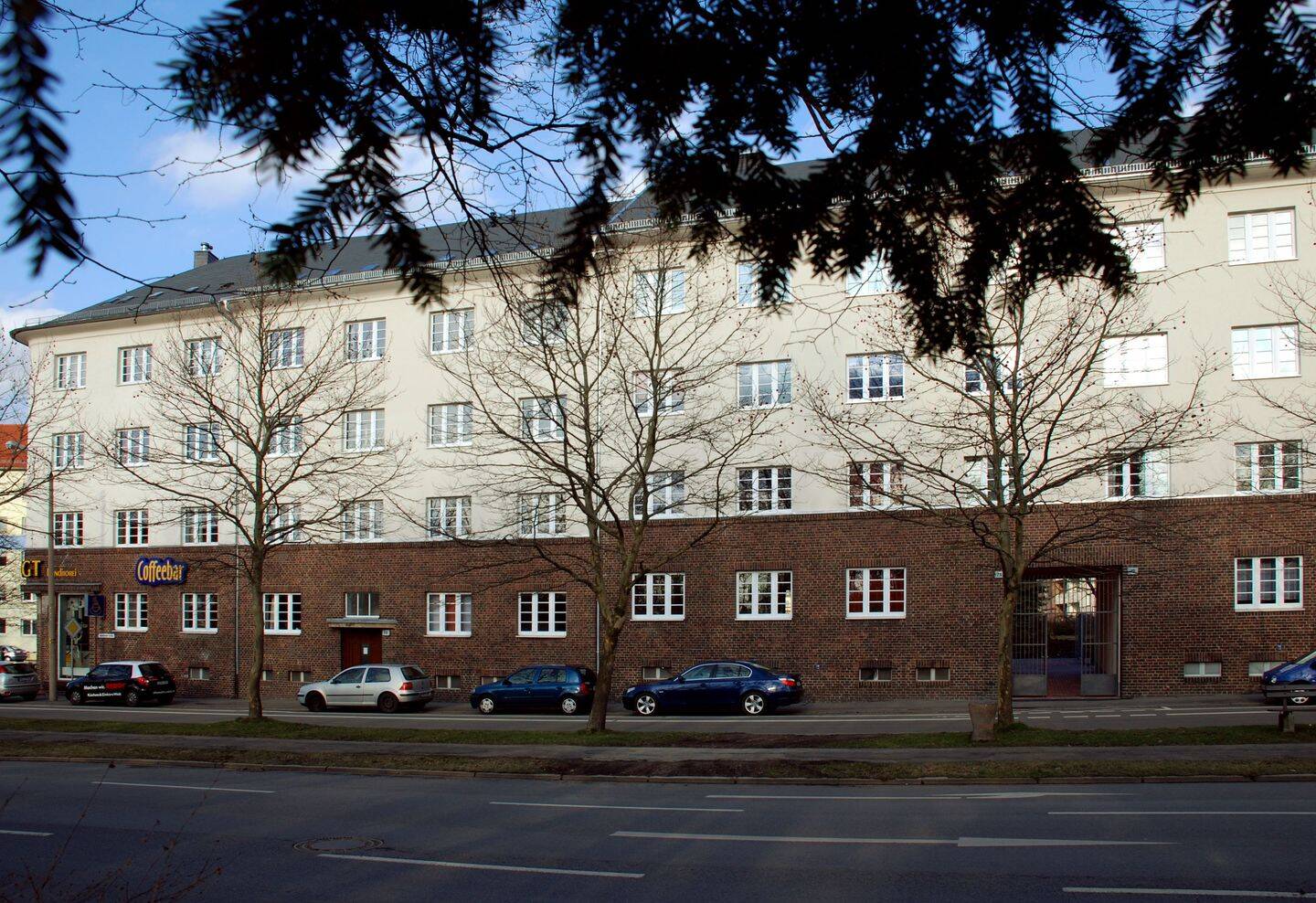 Apartment mit Küchenzeile, uninah