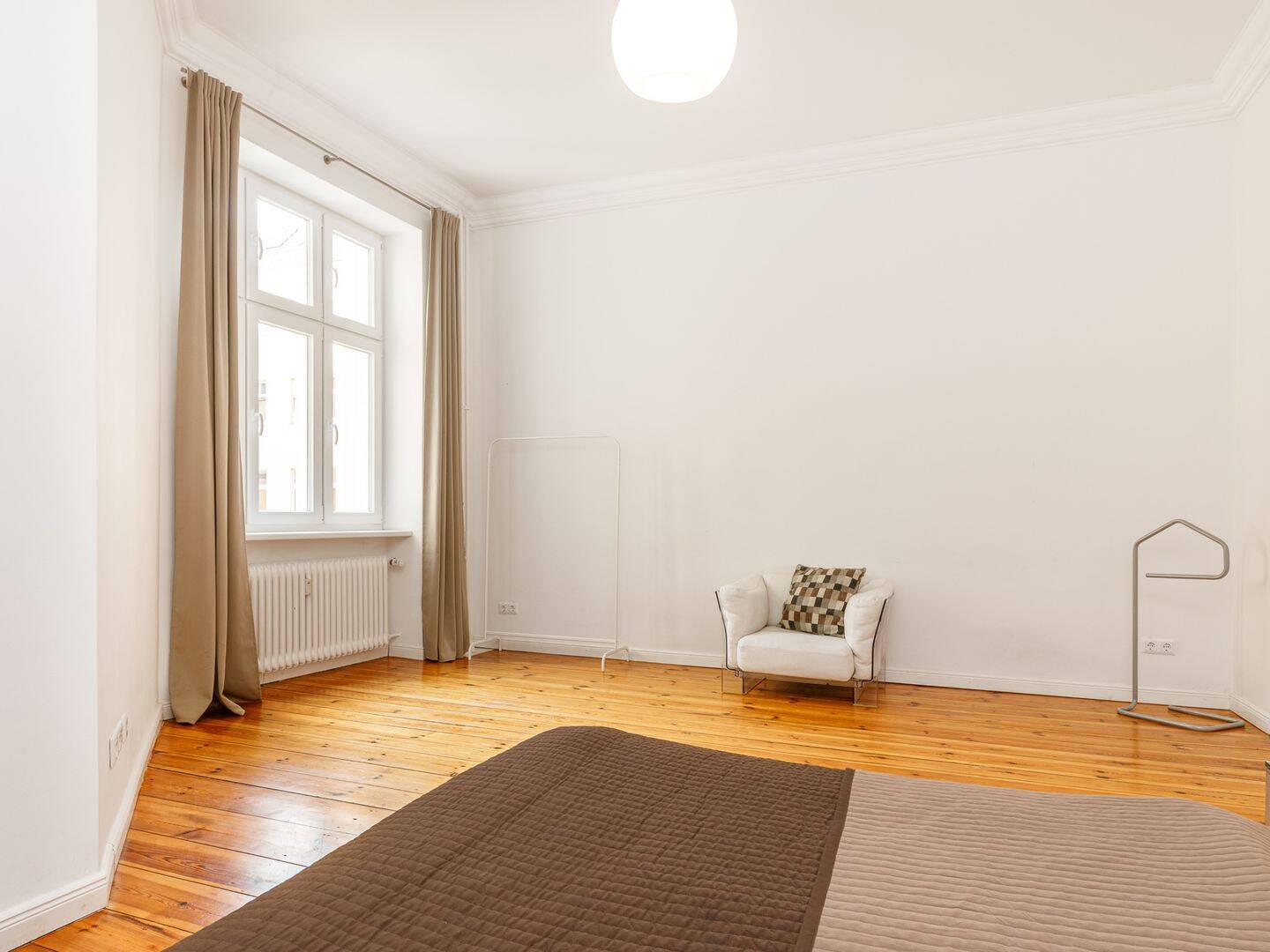 Live & Unwind - Großzügige Altbauwohnung mit Balkon zwischen buntem Kiezleben und ruhiger Naturlage – Berlin – Vorschaubild 6