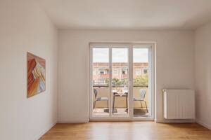 Über den Baumkronen - helle Zweizimmerwohnung mit Südwestbalkon & Aufzug – 10243 Berlin – Vorschaubild 3