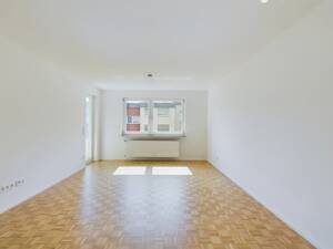 Neu sanierte 3-Zimmer-Wohnung mit moderner Küche, Pkw-Stellplatz in ruhiger aber zentraler Lage – 70374 Stuttgart – Vorschaubild 4