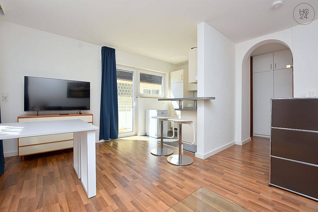 Modern möblierte Wohnung mit Balkon in Stuttgart Plieningen