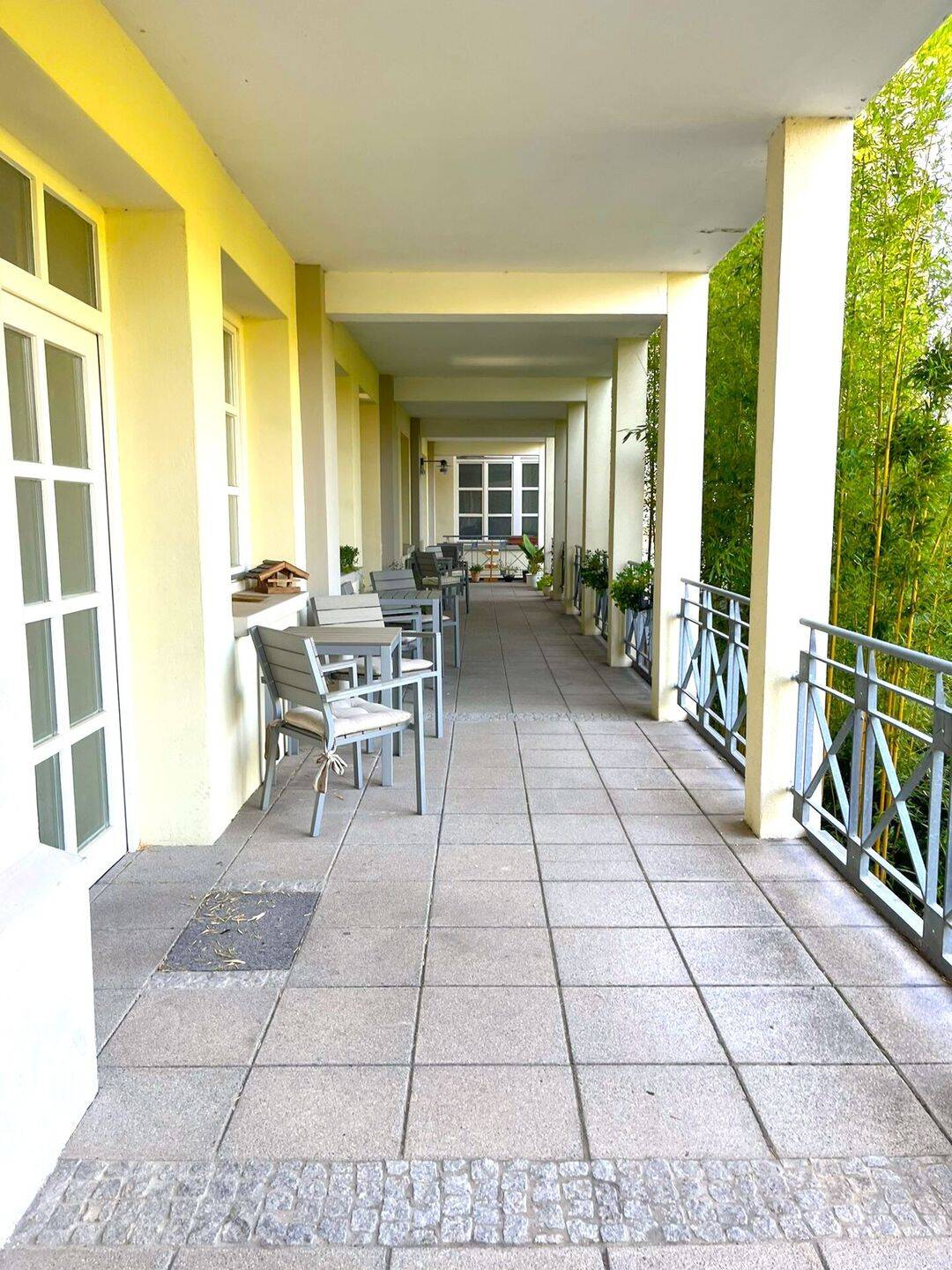 Helles Appartement mit Stellplatz und Einbauküche