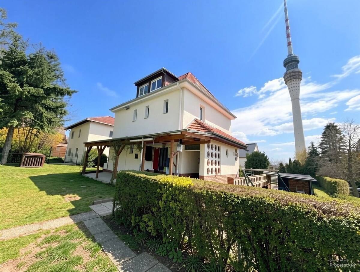Wohnen am Dresdner Elbhang - Ein-/Zweifamilienhaus mit Blick+++ – 1326 Dresden – Bild 1 von 9