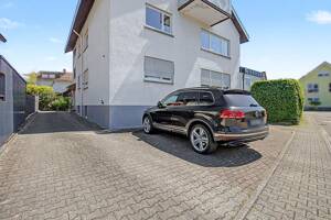 Einziehen und wohlfühlen - renovierte 4-Zimmer-Wohnung mit großem Balkon, EBK und Stellplatz – 76547 Sinzheim – Vorschaubild 4