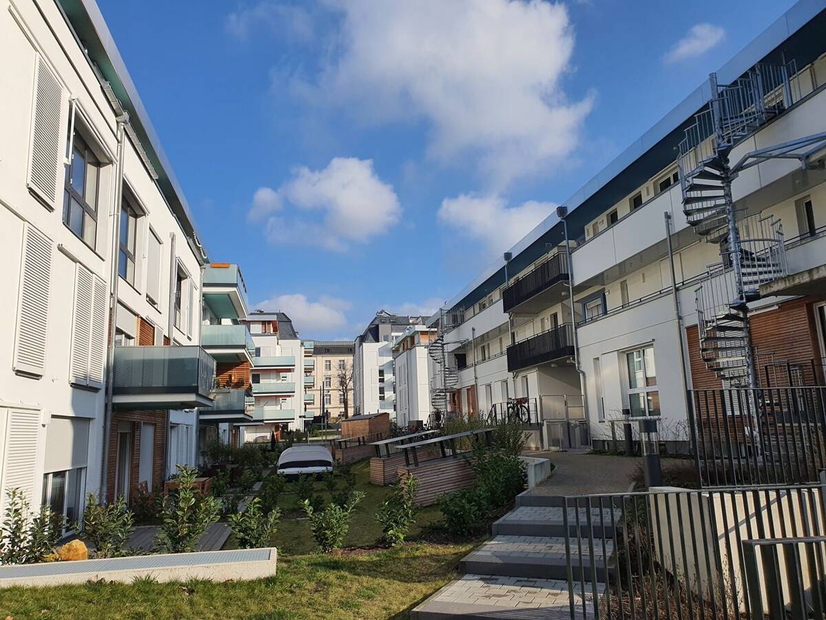 Moderne 3-Raum-Wohnung mit Balkon sucht Sie als neuen Mieter ! – 1099 Dresden – Bild 1 von 4