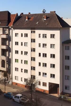 Single-Wohnung in ruhiger Seitenstraße nahe U-Bahnhof Kaiserdamm – 14059 Berlin – Vorschaubild 1