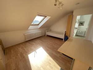 Möblierte 1-Zimmer-Wohnung mit EBK in Düsseldorf-Holthausen - Direktbus zur HHU – 40589 Düsseldorf – Vorschaubild 4