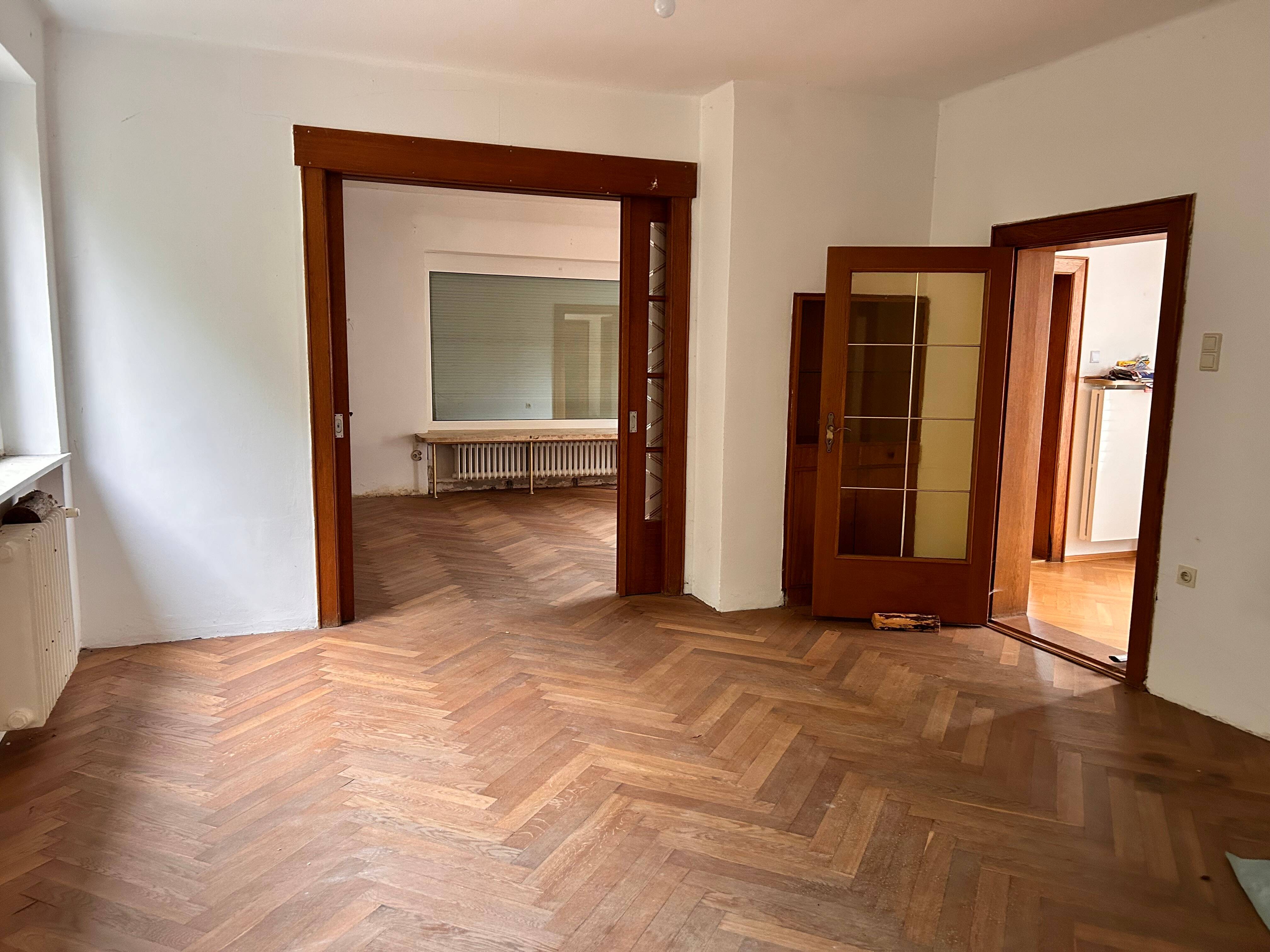 Seltene Lage mit parkähnlichem Grundstück - ruhiges Ambiente – Neustadt bei Coburg – Vorschaubild 4