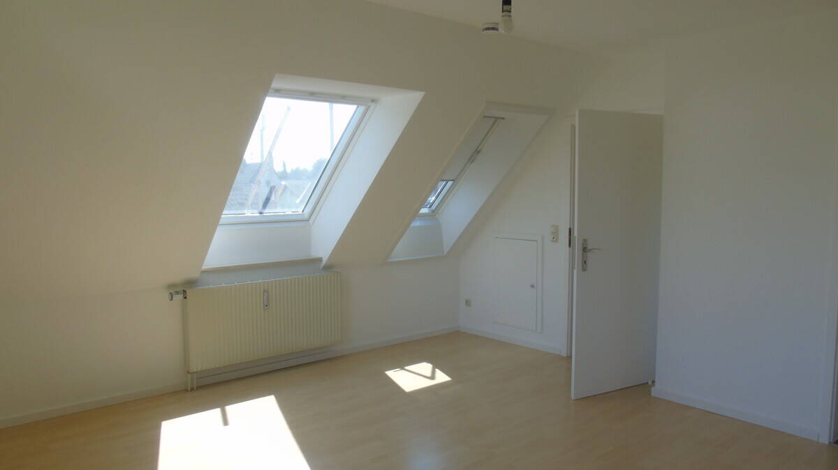 Waldperlach: Maisonette mit Dachstudio und Homeoffice, ab sofort bezugsfrei – München – Vorschaubild 2