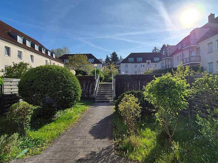 Grüne Stadtrandlage, Weitblick, Dachgeschoss, Balkon, Wanne, Dusche ... – Dresden – Vorschaubild 5