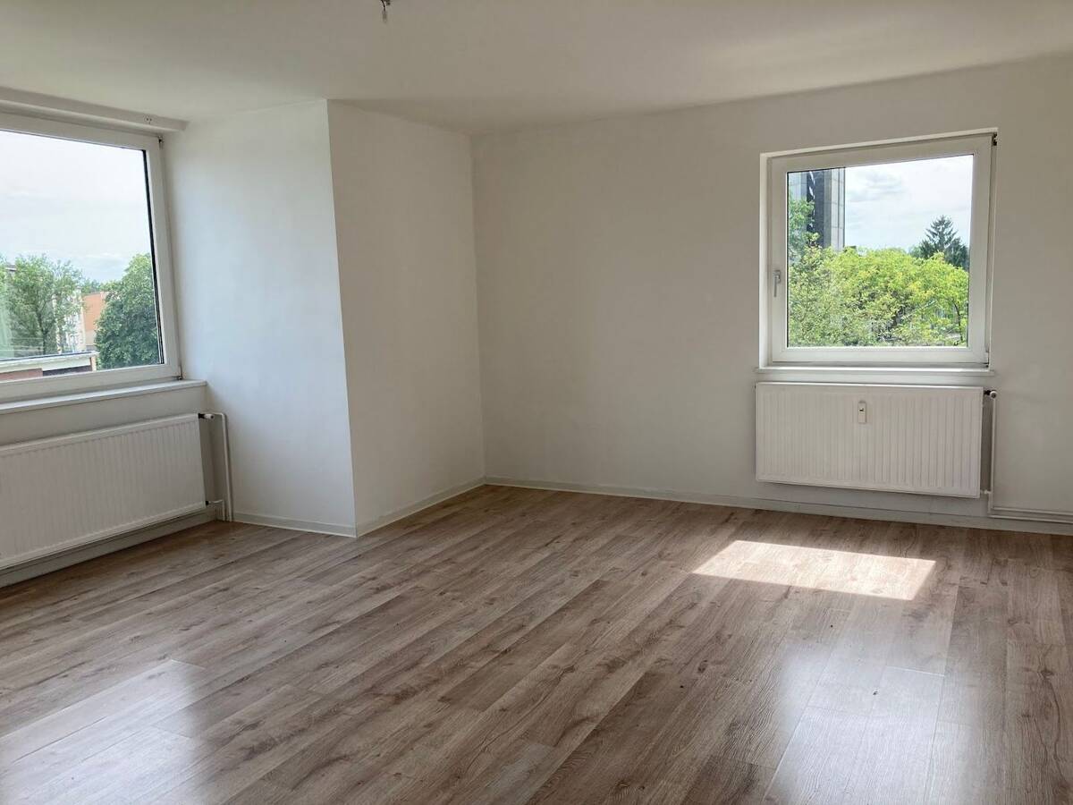 Wohlfühlwohnung mit Badewanne und viel Tageslicht – 38226 Salzgitter – Bild 1 von 5