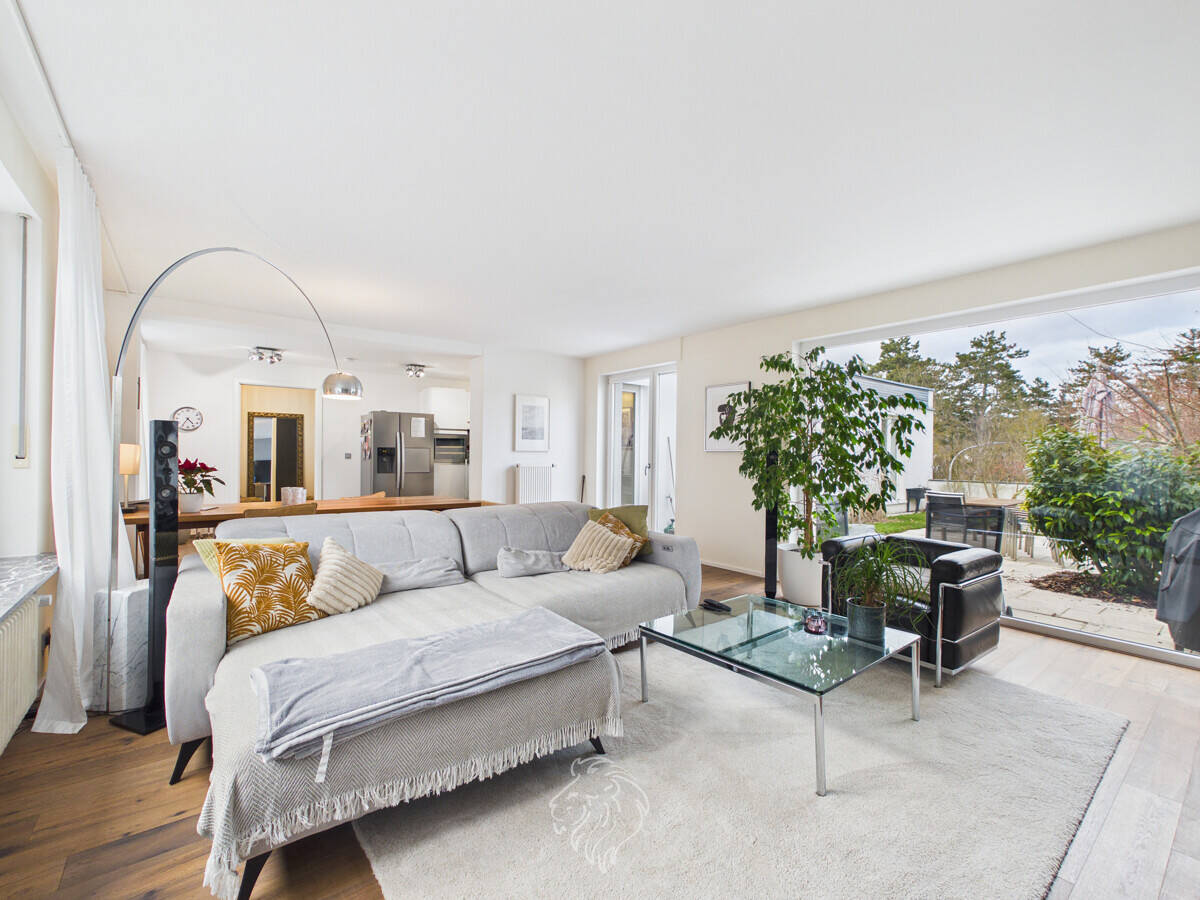 Reihenbungalow mit Atriumgarten und Einliegerwohnung im Steinbachtal – 97082 Würzburg – Bild 1 von 9