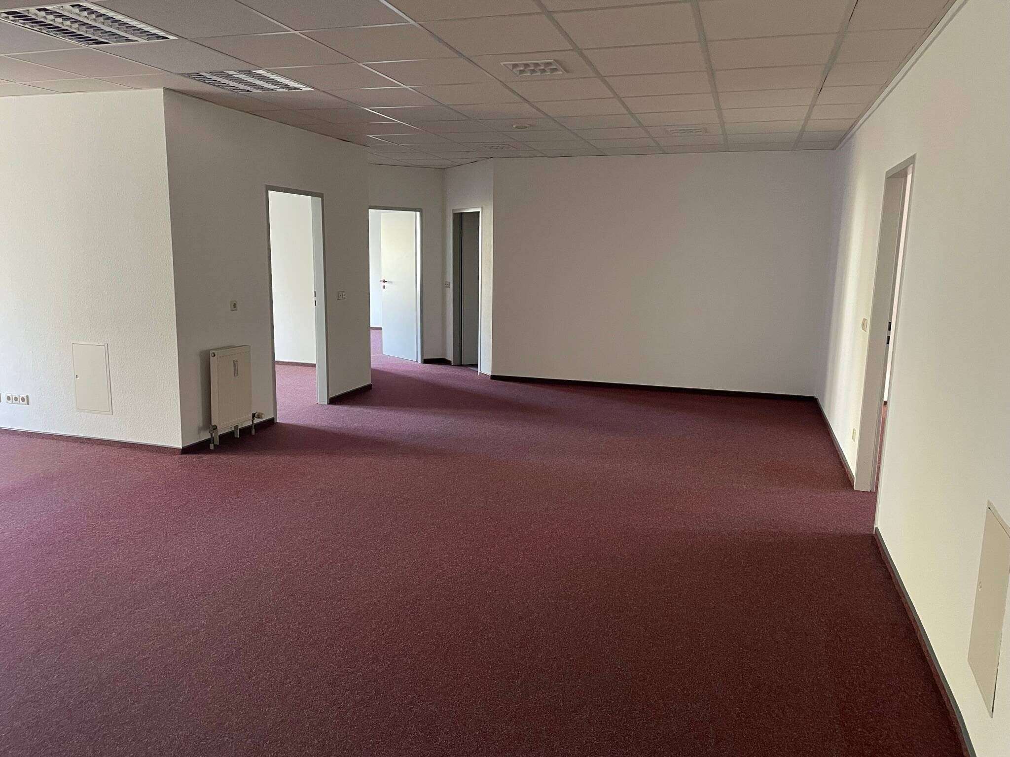 GROßZÜGIGE BÜROFLÄCHEN IN CHEMNITZER INNENSTADT IN MODERNISIERTEM GEWERBEOBJEKT – Chemnitz – Vorschaubild 3