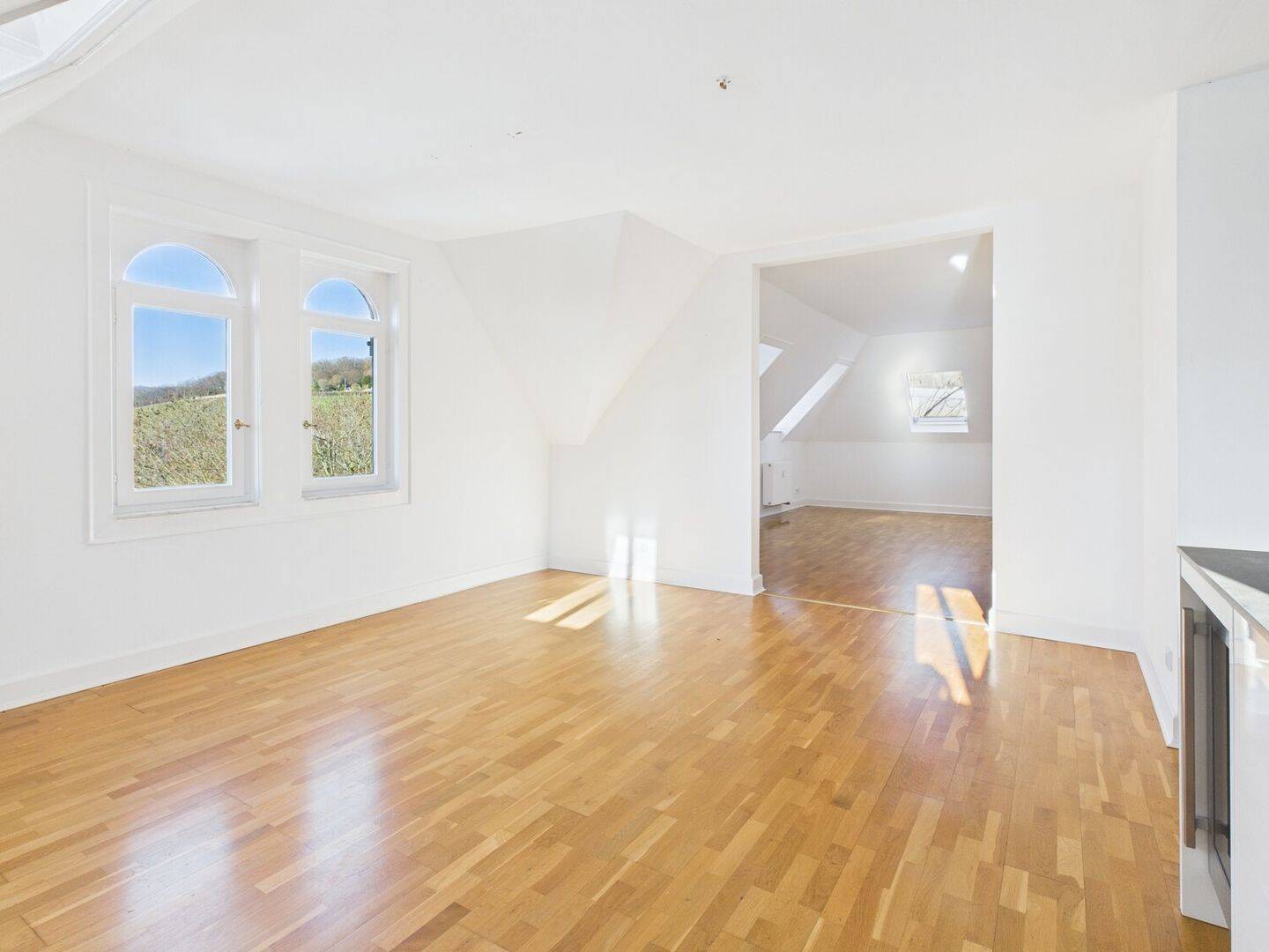 2. OG! Hochwertige und charmante Dachgeschosswohnung mit grandioser Panoramaterrasse