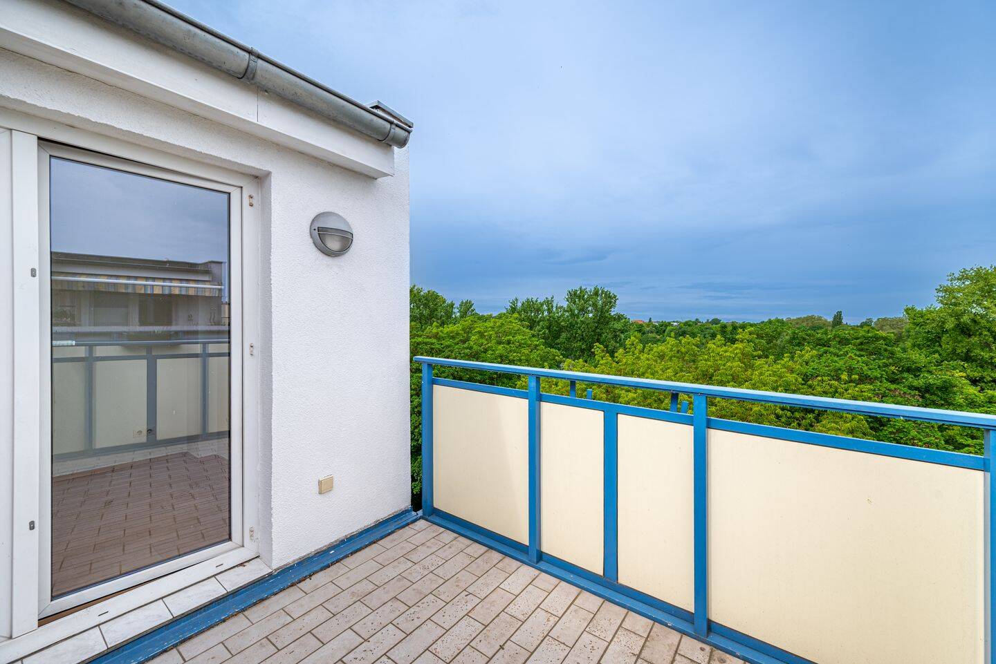 ?? Dachgeschoss-Traum mit Blick auf den Weißensee - Helle 3-Zi Whg mit großer Dachterrasse – Berlin – Vorschaubild 4