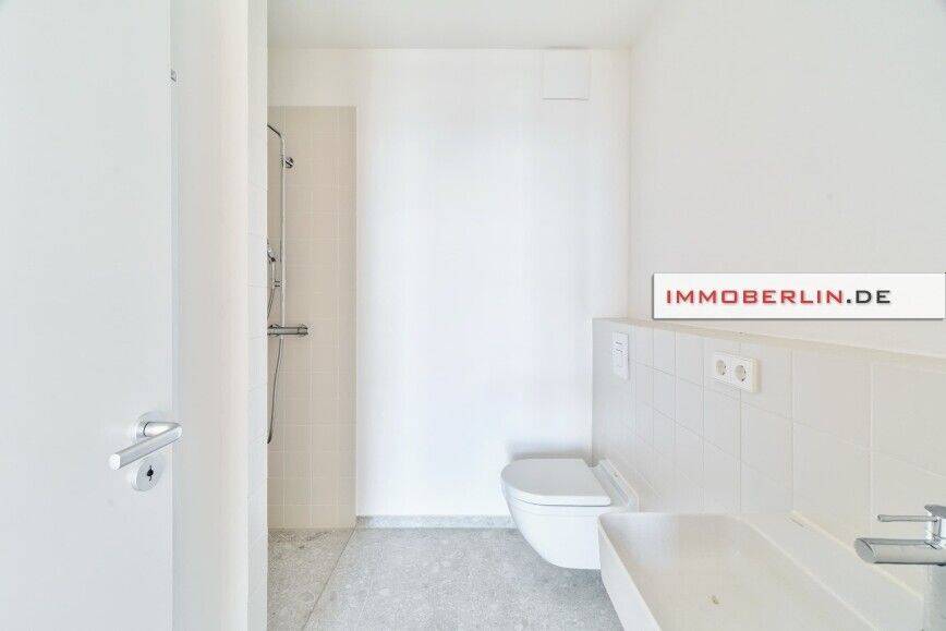 IMMOBERLIN.DE - Moderne Wohnung mit Sonnenloggia & Pkw-Stellplatz in exzellenter Lage – Berlin – Vorschaubild 6