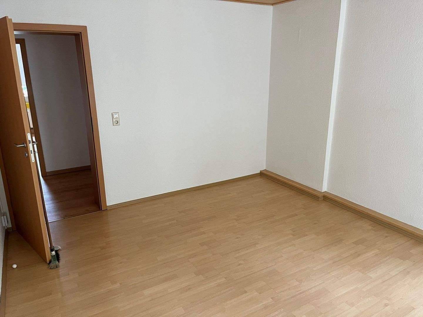 2 Raum Wohnung mit Balkon / Wanne in der Reißhausstraße / FH-Nähe / Erfurter-Krämpfervorstadt – Erfurt – Vorschaubild 4