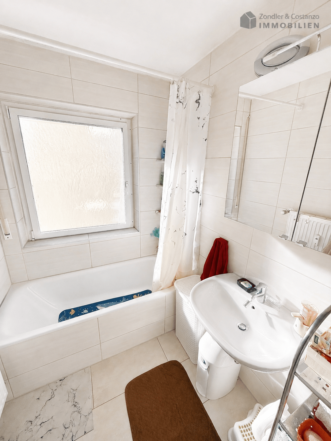 RENOVIERT! Attraktive, große und gut ausgestattete 3-Zi.-Whg. * TL-Bad / Balkon / Pkw-Stpl. * – Stuttgart – Vorschaubild 4
