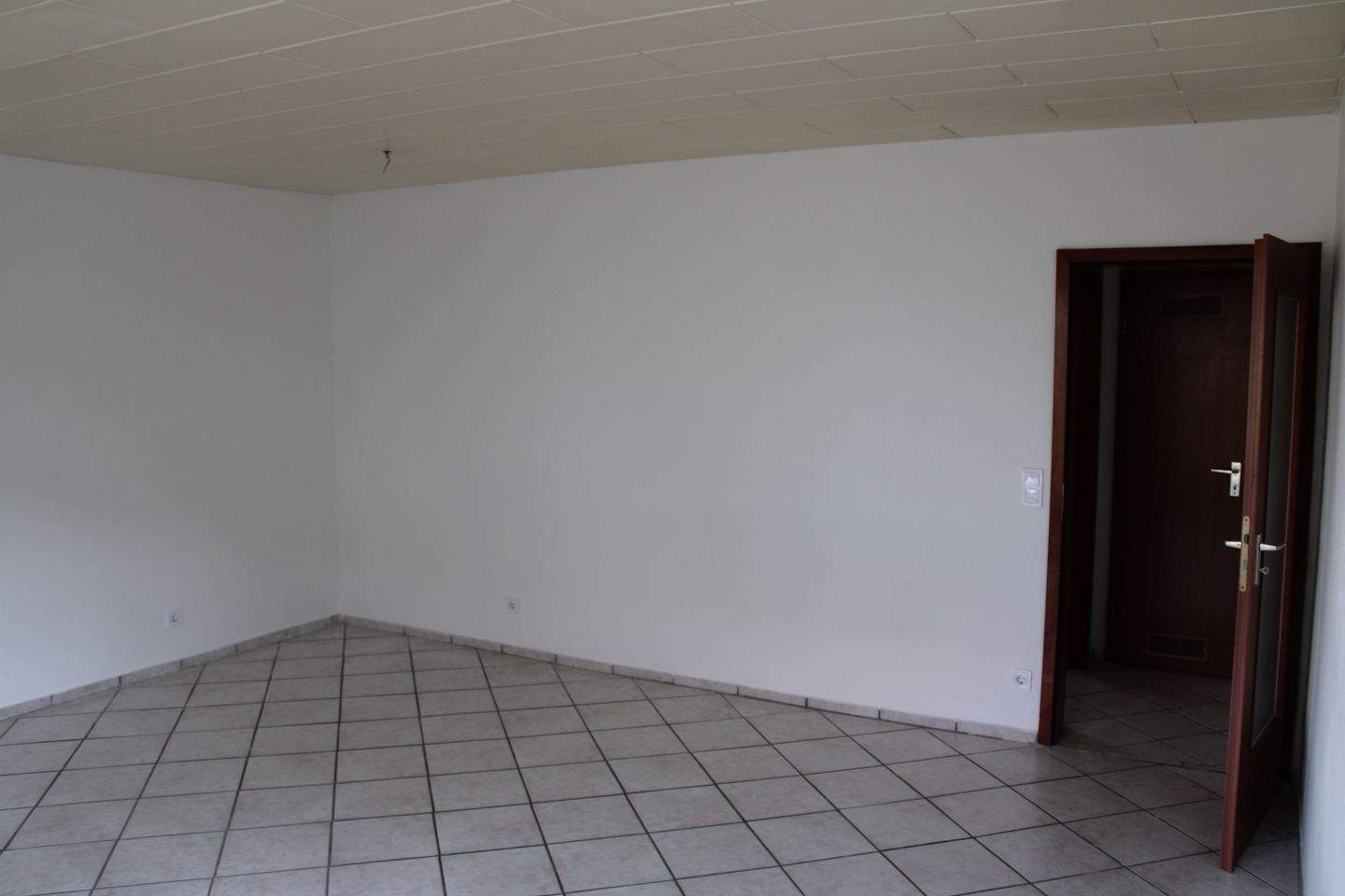 Große, helle 3 Zi. Whg. mit Balkon und Garage in Nbg. Großreuth b. Schweinau – Nürnberg – Vorschaubild 3