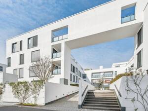 Großzügige und helle 4-Zimmer-Wohnung in der Rosenpark-Residenz in Vaihingen – 70563 Stuttgart – Vorschaubild 1