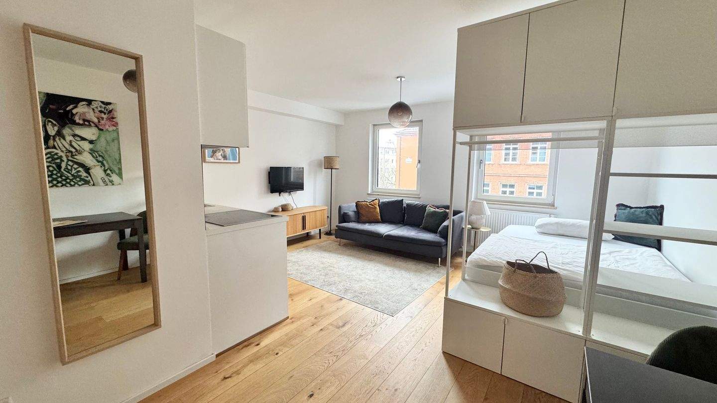 Johannis ! Moderne, helle, voll möblierte 1-ZW mit 28 m², Einbauküche,1.OG mit Aufzug – Nürnberg – Vorschaubild 2