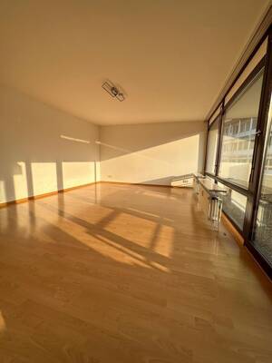Attraktive 3-Zimmer-Wohnung mit Balkon und Tiefgaragenstellplatz in Leimen – 69181 Leimen – Vorschaubild 2