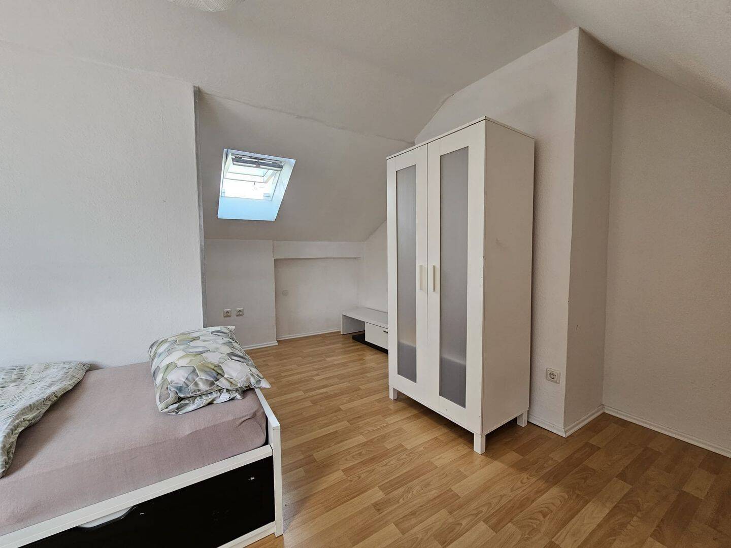 ? WG-Zimmer mit eigener Toilette & Arbeitszimmer in Top-Lage am Wöhrder See