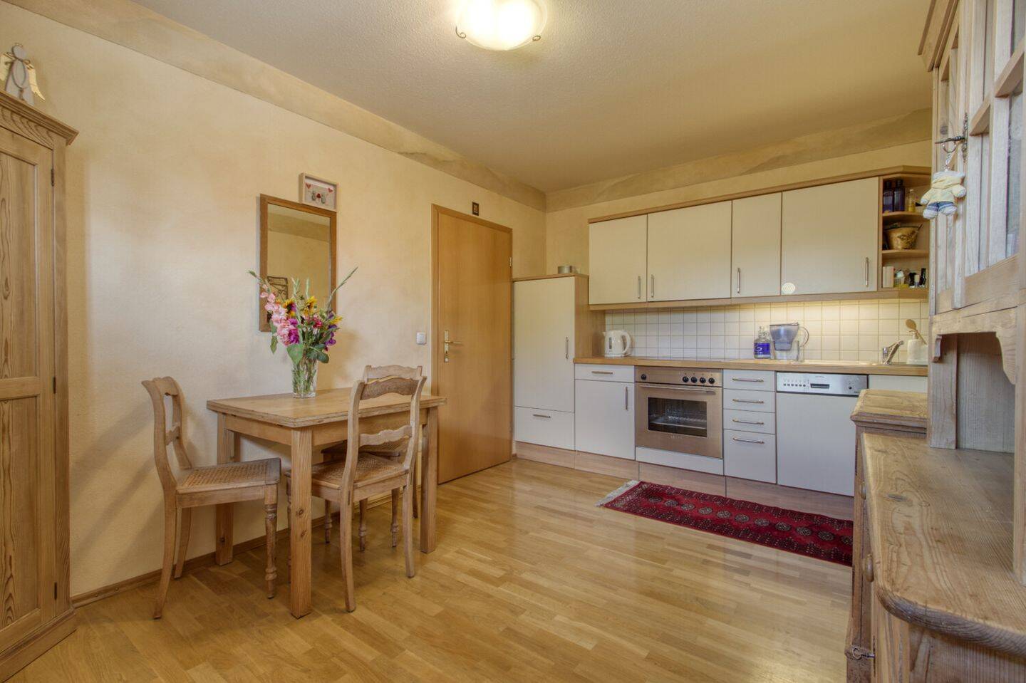Attraktive 2-Zimmer Wohnung (auch als stilles Gewerbe nutzbar) – Stephanskirchen – Vorschaubild 3