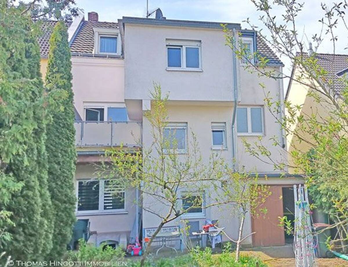 3-Parteienhaus in Köln-Dünnwald – 51069 Köln – Bild 1 von 9