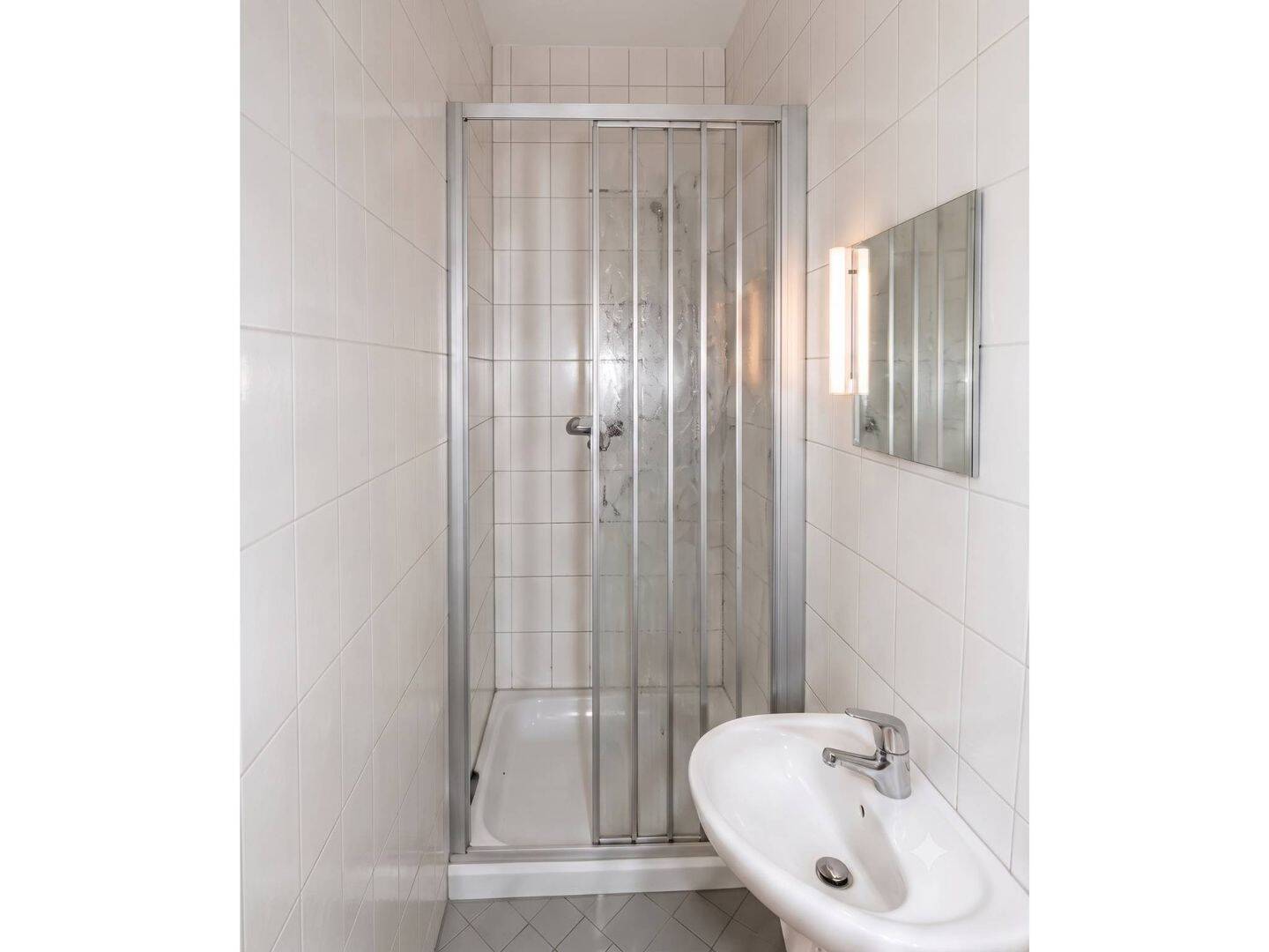 Helle 2-Zimmer-Wohnung mit Stellplatz in ruhiger Lage im Norden von Leipzig – Leipzig – Vorschaubild 4