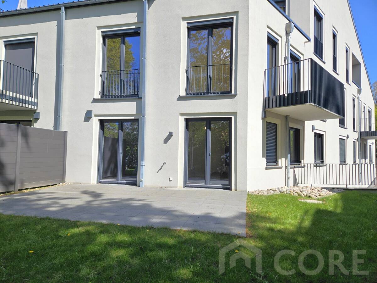 Direkt einziehen und wohlfühlen: Moderne 3-Zi.-Eigentumswohnung mit EBK und sonniger Terrasse! – Hamburg – Bild 1 von 9