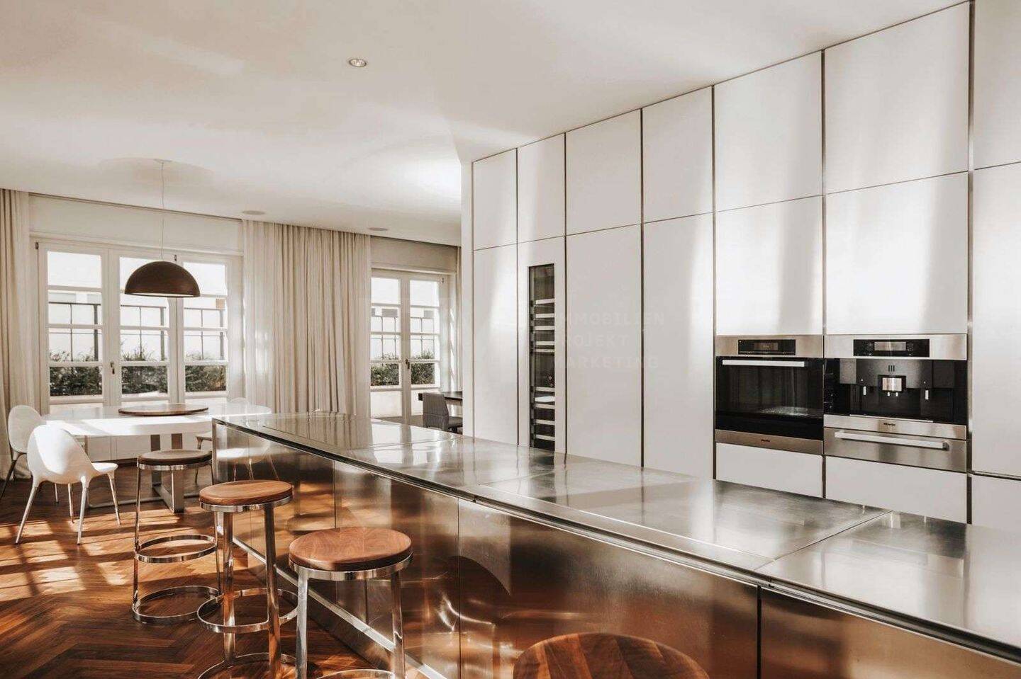 Exklusive 5-Zimmer-Residenz in der Maxvorstadt mit direktem Zugang zum Rocco-Forte-5*-Hotel The Charles – München – Vorschaubild 8