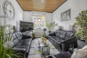 Bremen-Walle: Makelloses Reihenendhaus mit lichtdurchfluteten Räumen, Garten und Garage – 28219 Bremen – Vorschaubild 2