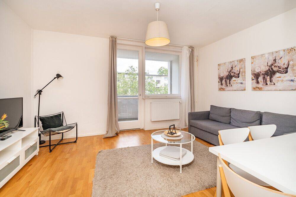 2-Zimmerwohnung in Schöneberg - Bezugsfrei, provisionsfrei und toller Balkon!