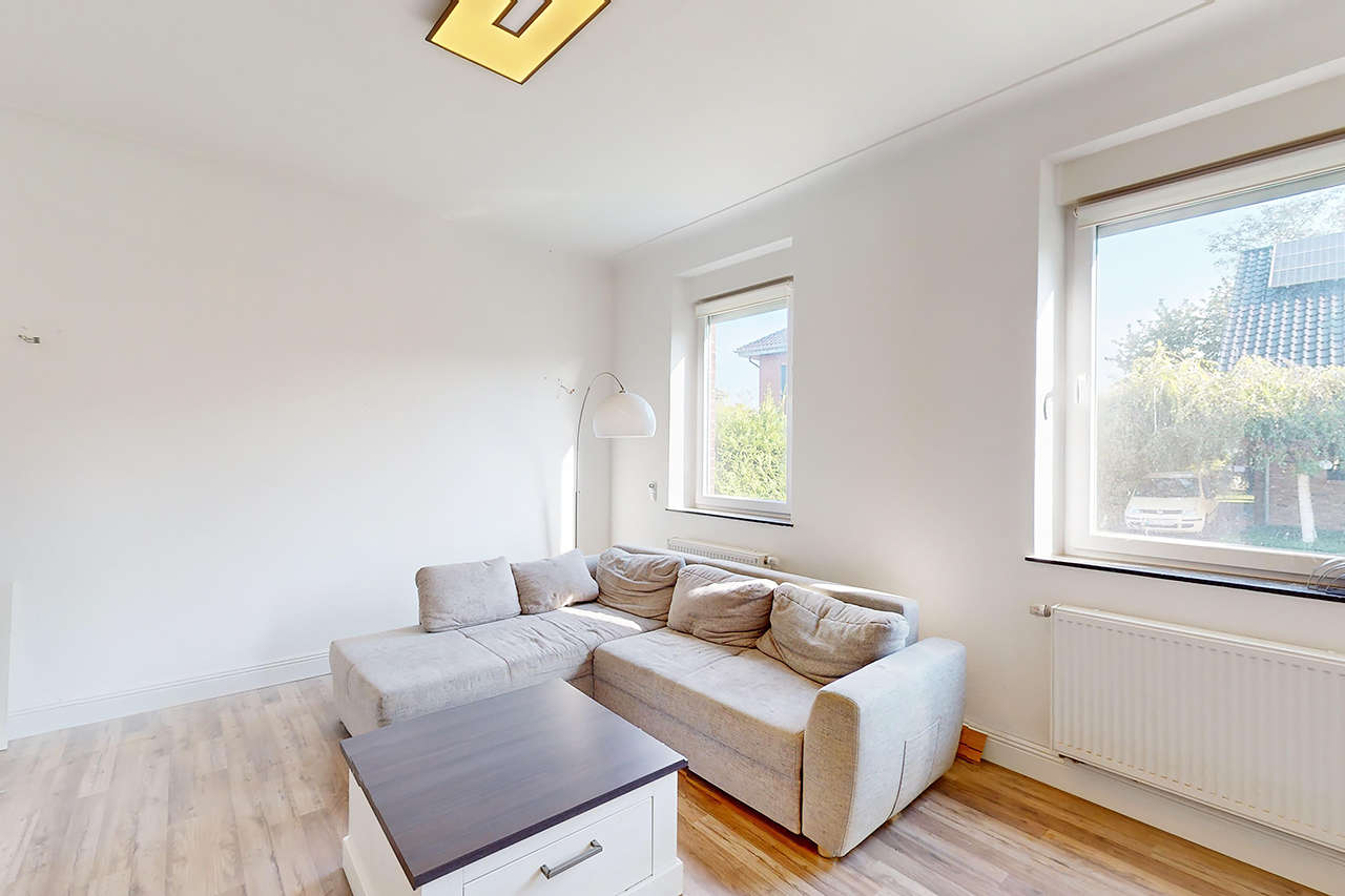 PHI AACHEN - Großzügiges Wohnjuwel mit Garten und Garage in idyllischer Lage vom Selfkant! – Selfkant – Bild 1 von 3