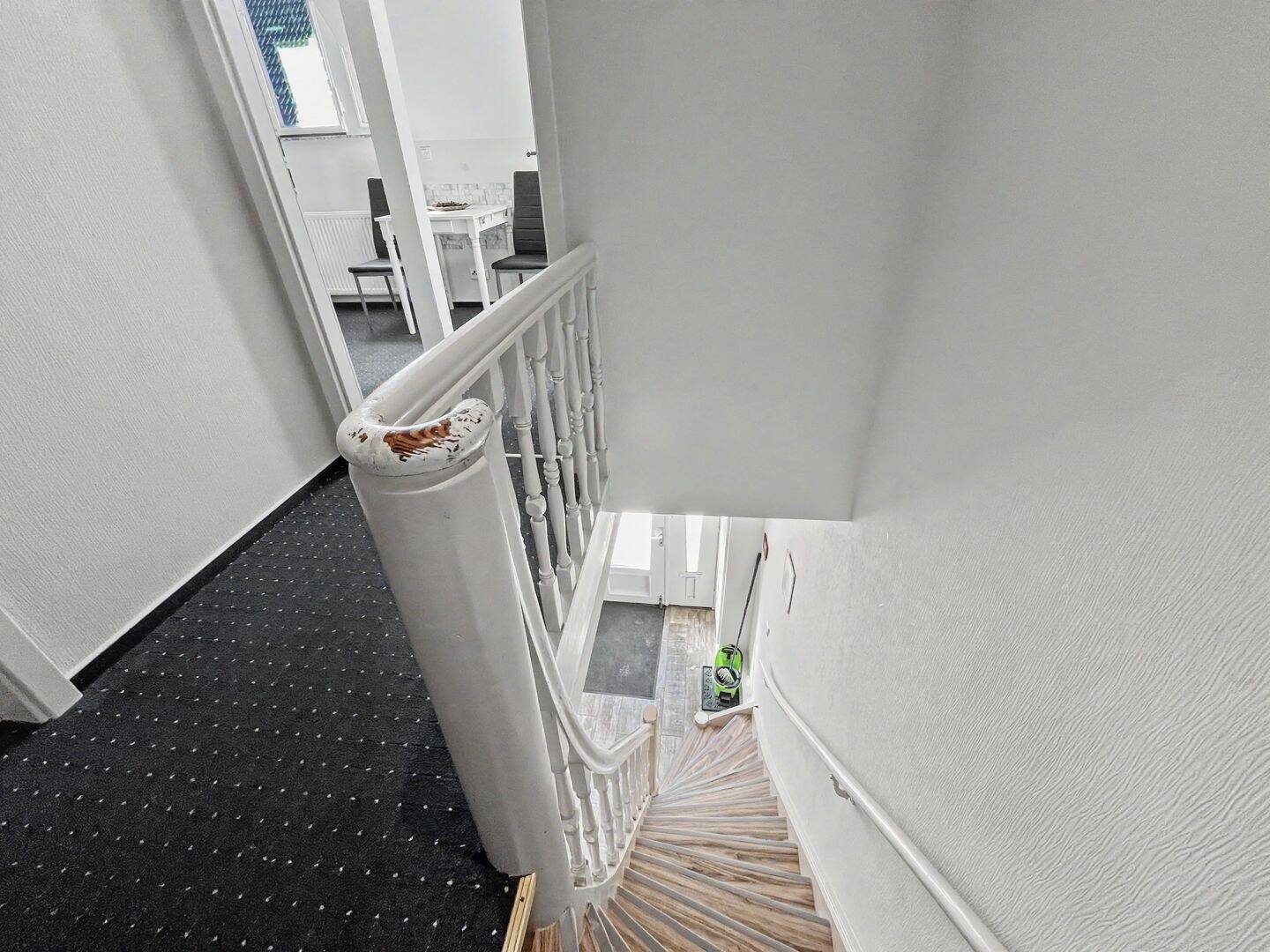 Attraktives Investmentpaket - zwei Reihenhäuser mit etablierter Kurzzeitvermietung – Bremen – Vorschaubild 2