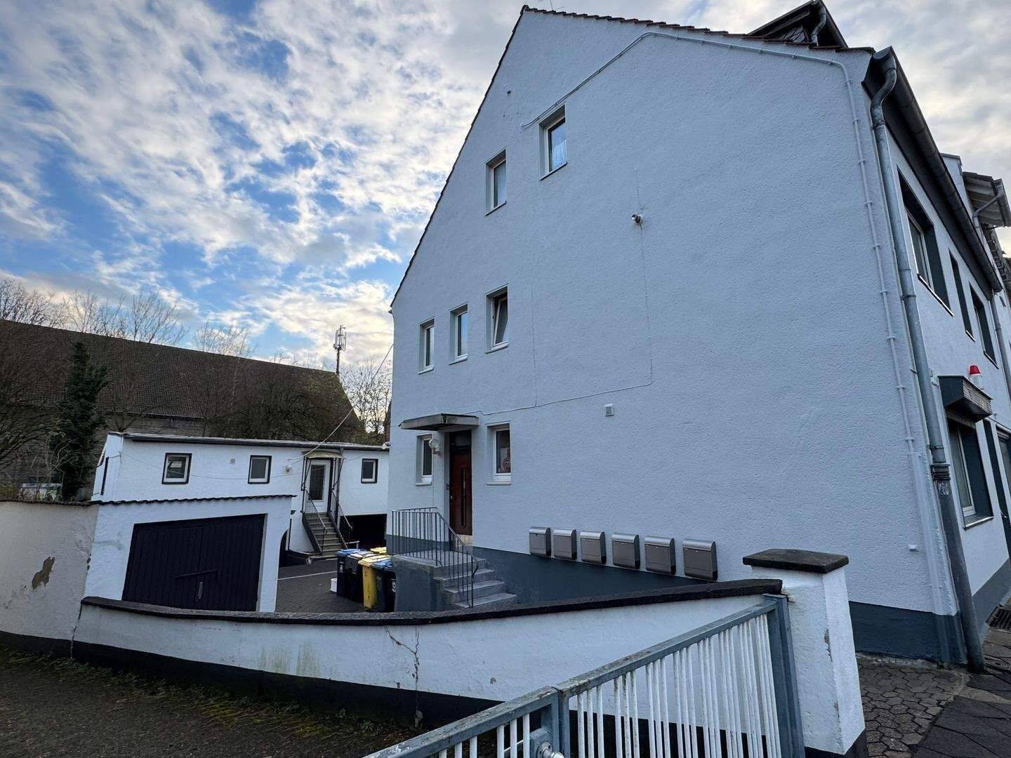 Investment Nähe Schloß Benrath (6 Wohnungen und 4 Garagen) Vollvermietung, 796 qm Grundstück – Düsseldorf – Vorschaubild 9