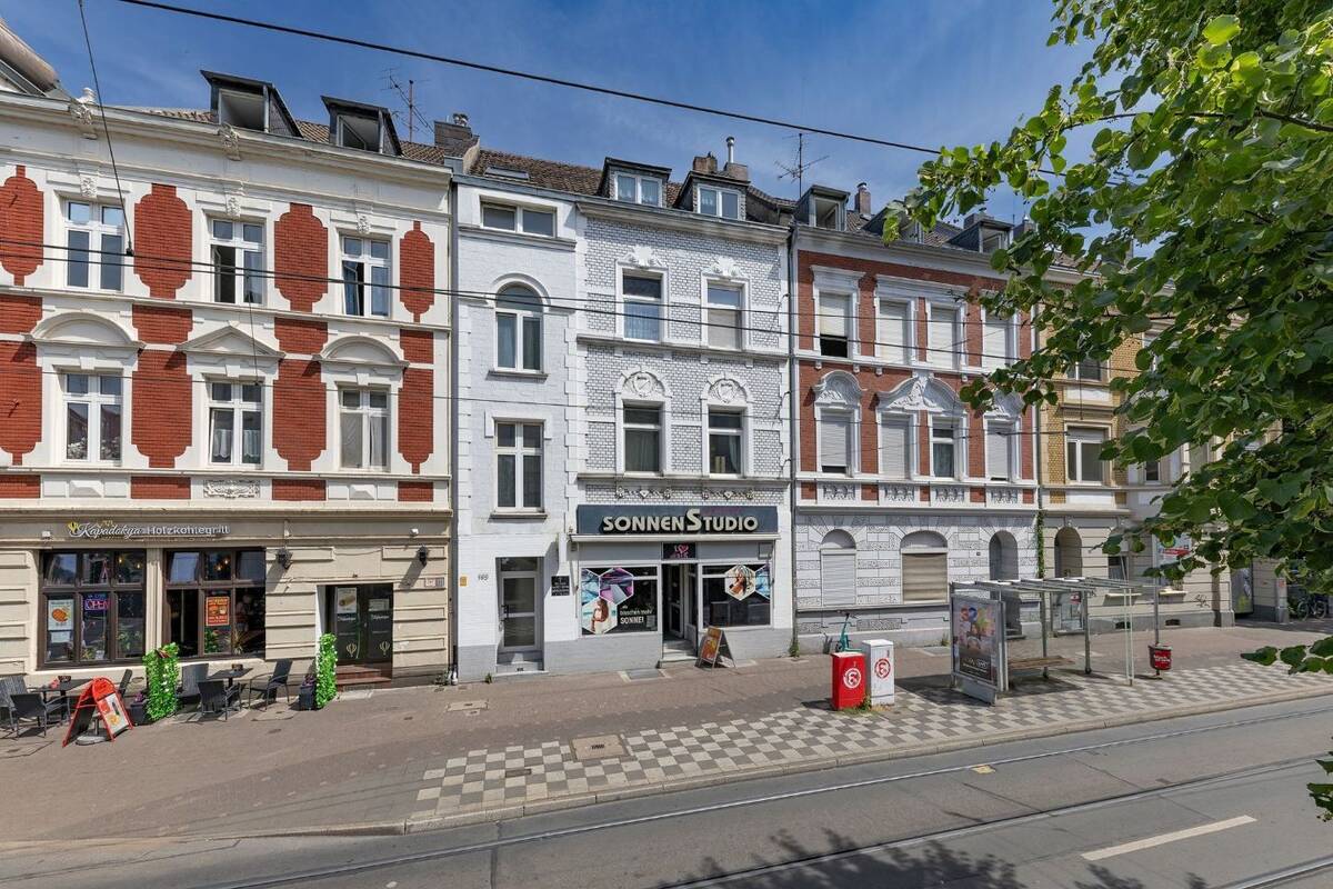 Vollvermietetes Wohn- und Geschäftshaus mit Mietsteigerungspotenzial – 40229 Düsseldorf – Bild 1 von 9