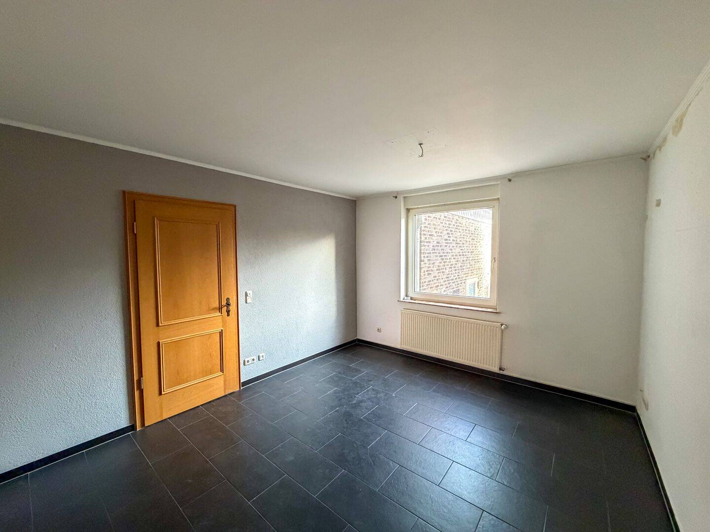 Zweifamilienhaus mit Garage und Garten in Stolberg-Büsbach – Stolberg – Vorschaubild 4