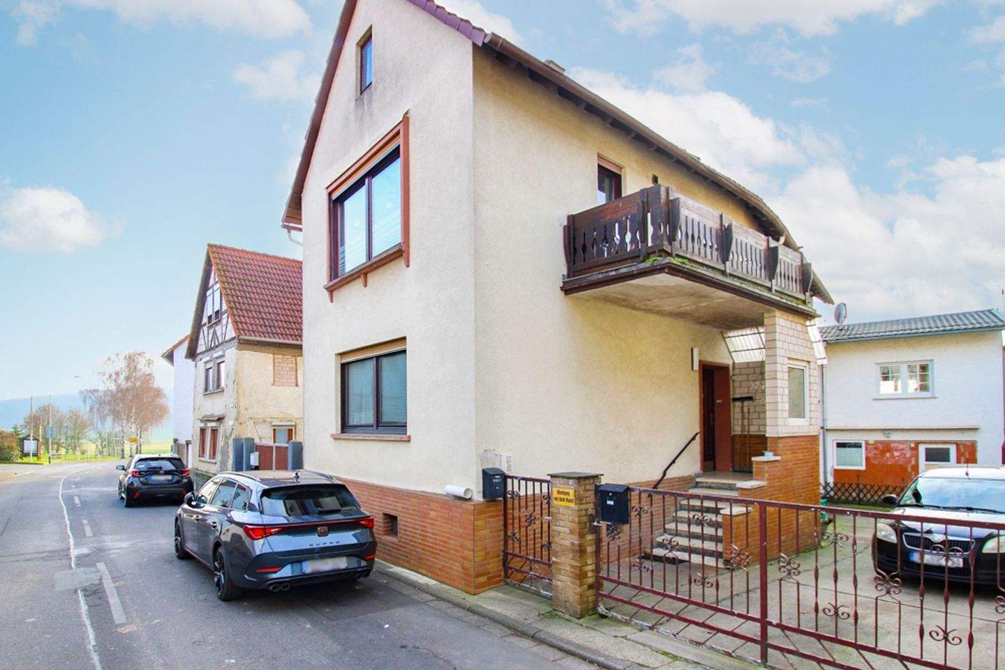 MFH mit 2 Einheiten und Wertsteigerungspotenzial in Lich-Bettenhausen zur flexiblen Nutzung – Lich – Bild 1 von 9